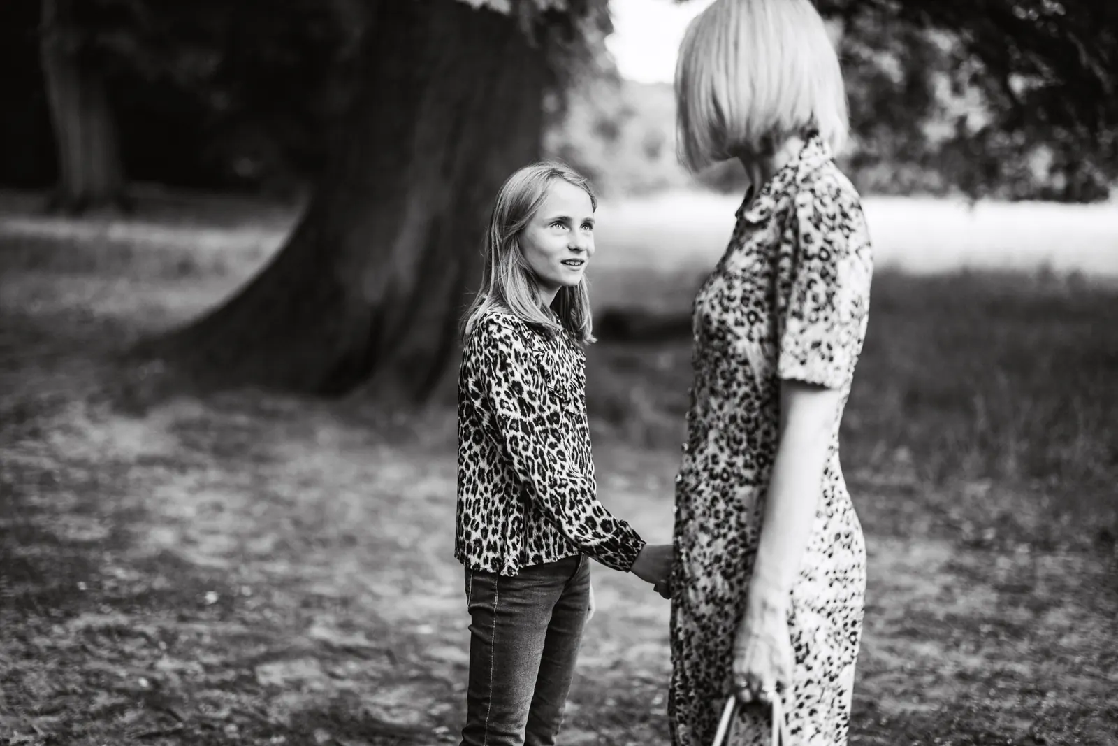 Candid family moment during a natural photography session